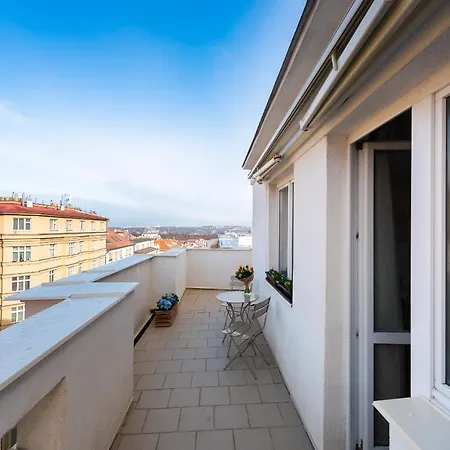 Bright Charming With Terrace, Parking & Airco. דירה *