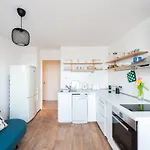 Apartment Bright Charming With Terrace, Parking & Airco. *