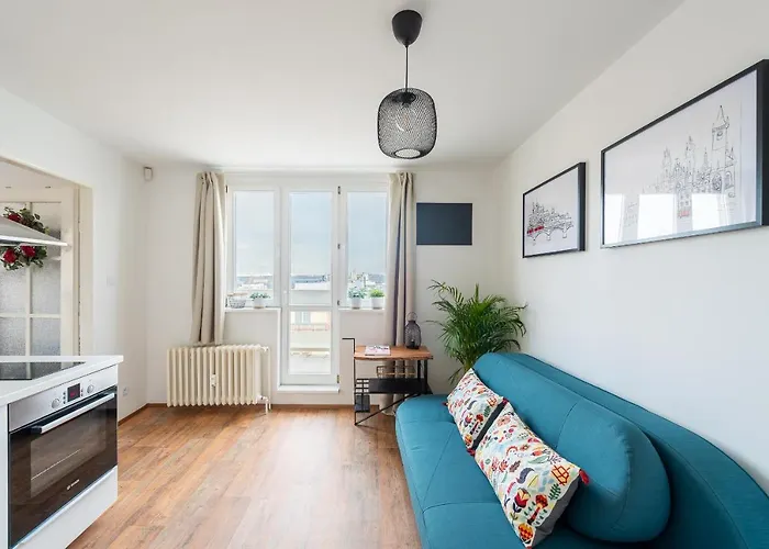 Bright Charming With Terrace, Parking & Airco. Apartament *