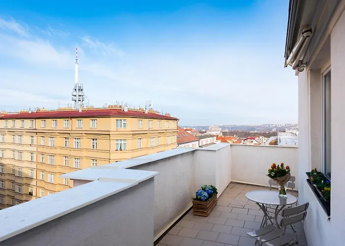 Bright Charming With Terrace, Parking & Airco. Apartament *